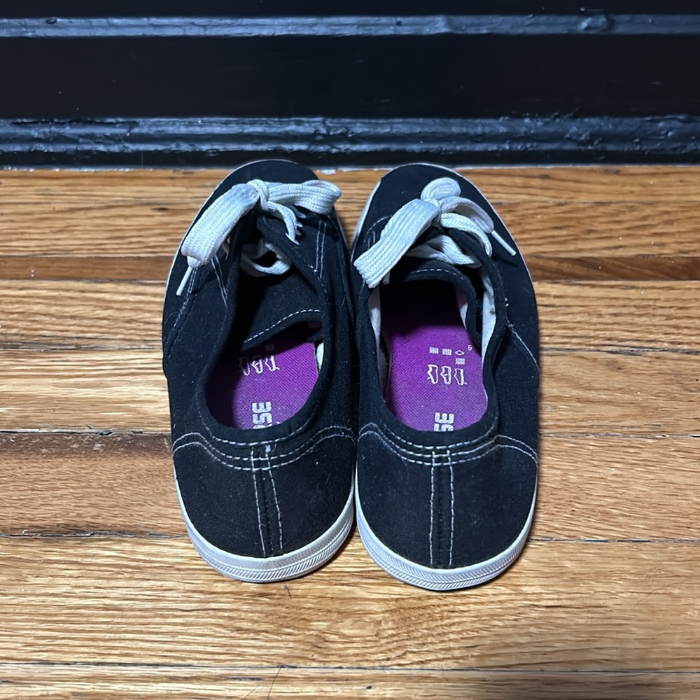 Converse - Picture 4 of 4